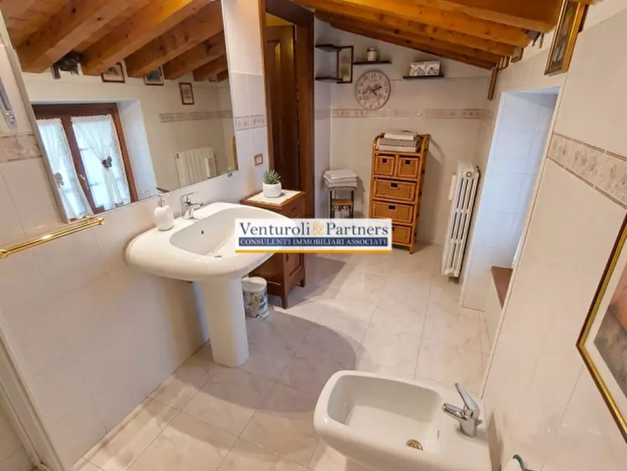 Immagine 6 di Appartamento in vendita  in VIA CAPOBORGO a Gavardo