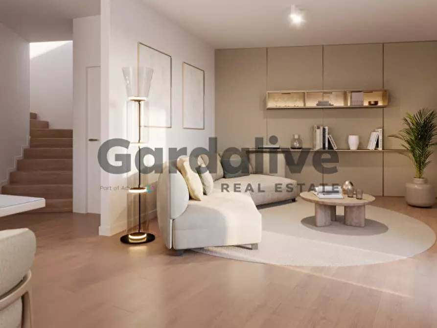 Immagine 3 di Villa in vendita  in Via Solitro 2 a Sirmione