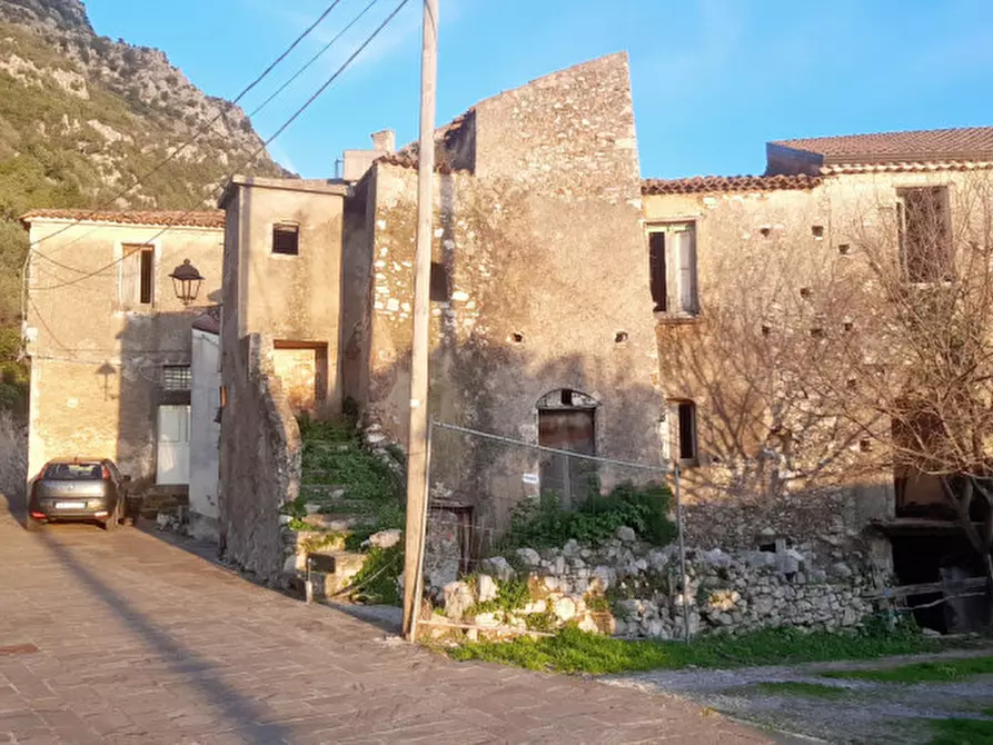 Immagine 1 di Rustico / casale in vendita  a Giungano
