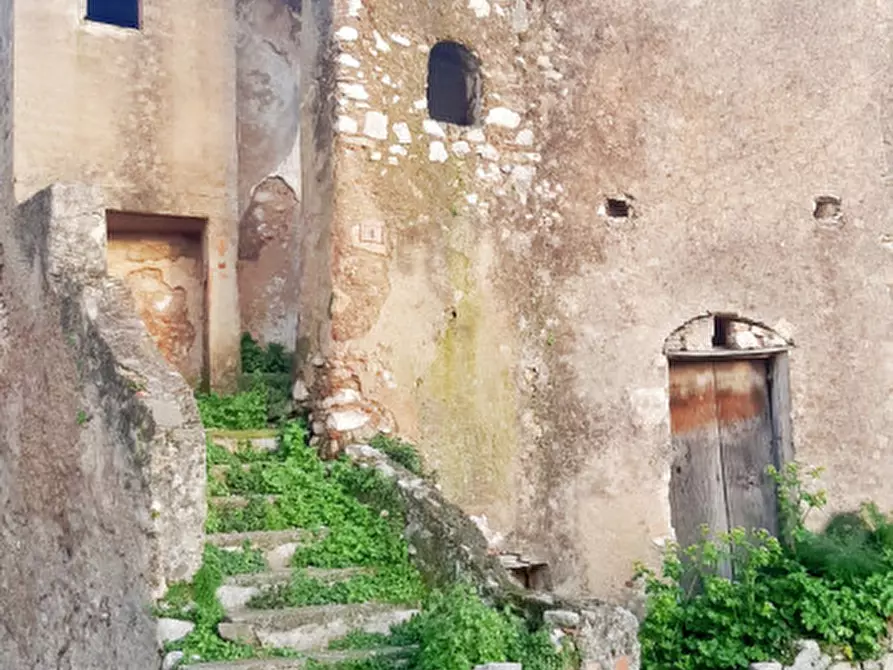 Immagine 4 di Rustico / casale in vendita  a Giungano
