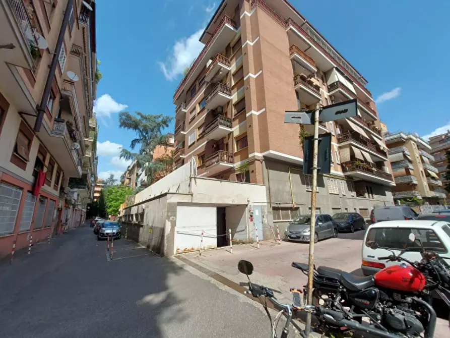 Immagine 15 di Negozio in vendita  in Via Franco Sacchetti, 18, 00137 Roma RM, Italia a Roma