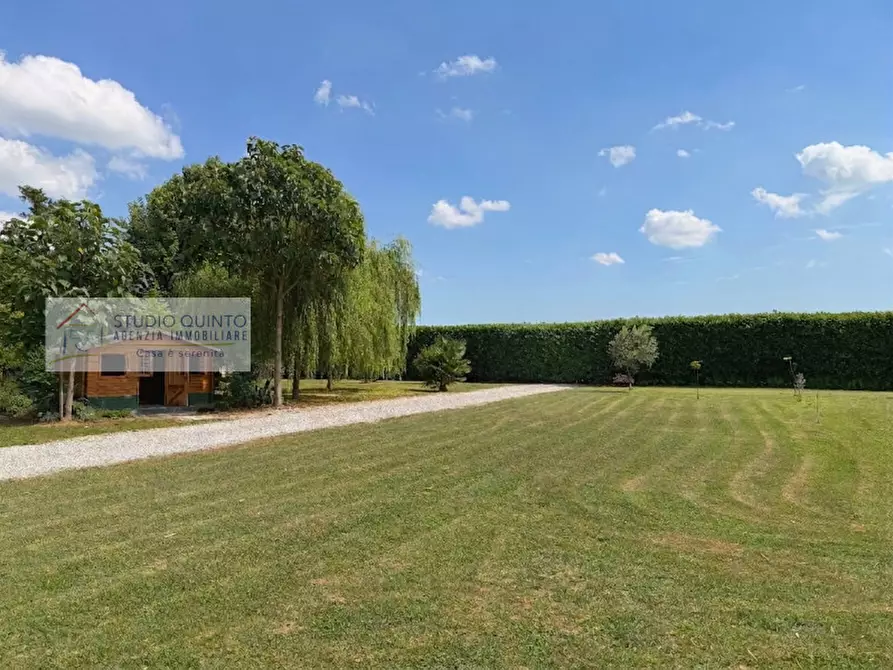 Immagine 11 di Attività commerciale in vendita  a Quinto Di Treviso