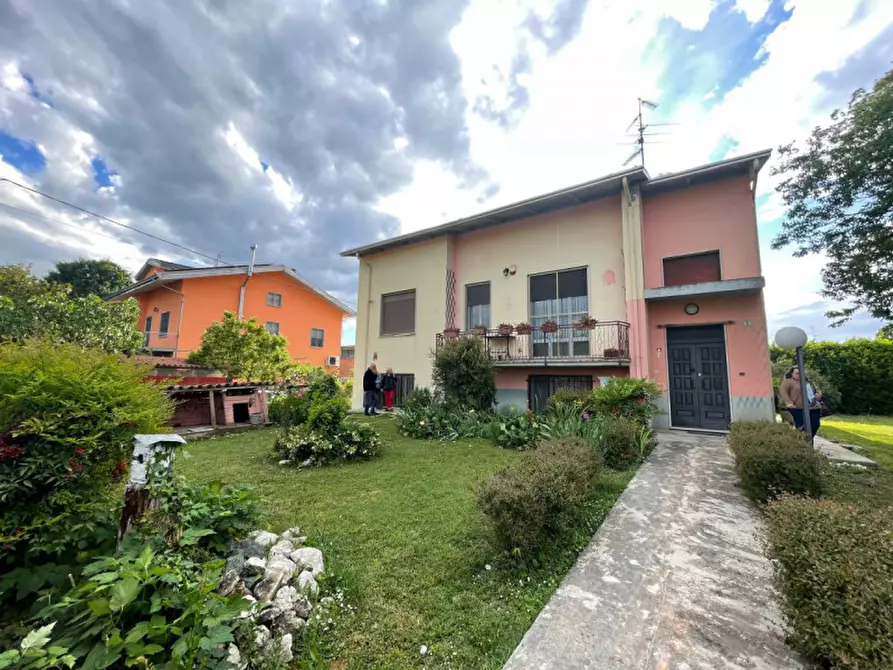 Immagine 1 di Casa indipendente in vendita  in Strada martiri della libertà 179 a Sorbolo Mezzani