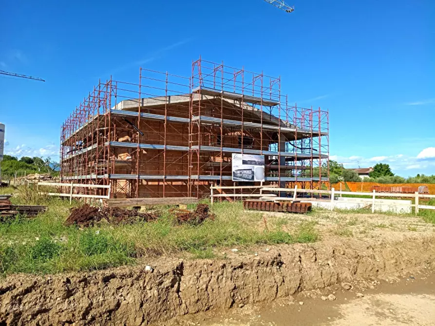 Immagine 15 di Appartamento in vendita  in Via Costalunga a Padenghe Sul Garda