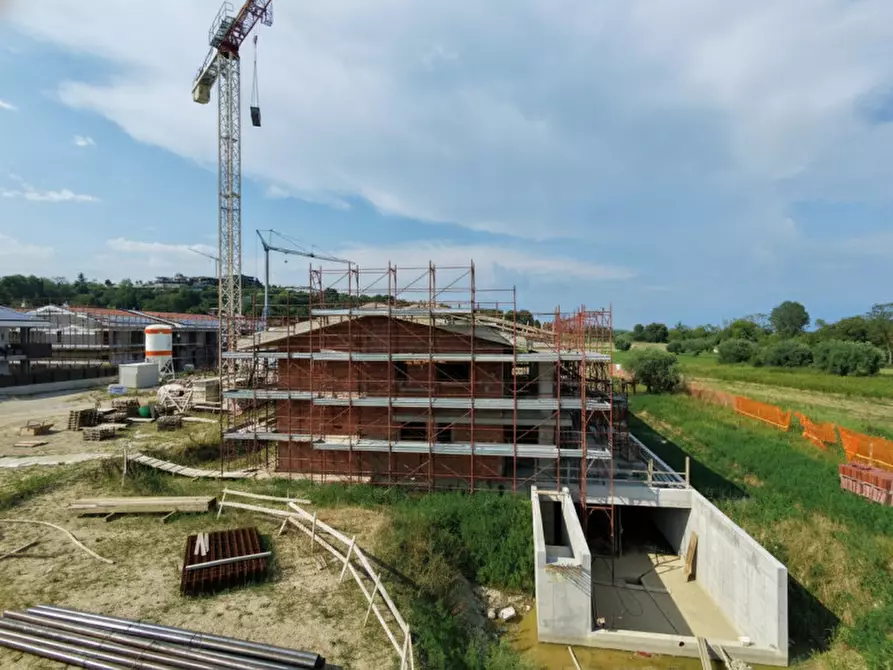 Immagine 28 di Appartamento in vendita  in Via Costalunga a Padenghe Sul Garda