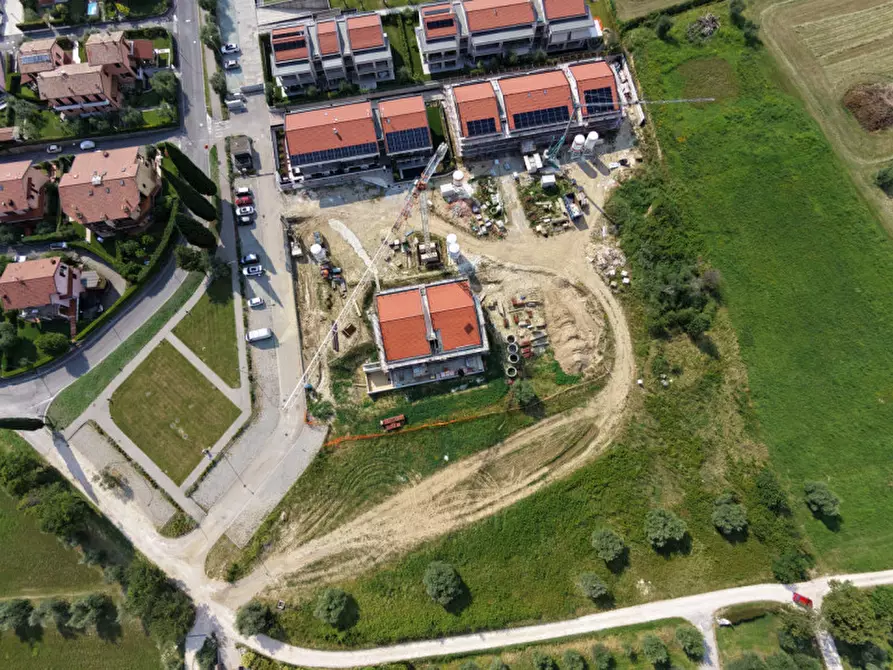 Immagine 29 di Appartamento in vendita  in Via Costalunga a Padenghe Sul Garda