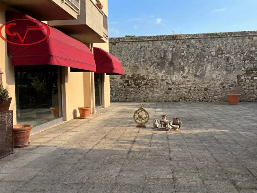 Immagine 1 di Negozio in affitto  in viale europa a Terranuova Bracciolini