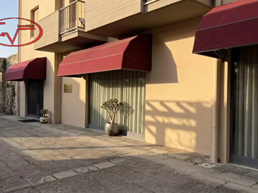 Immagine 2 di Negozio in affitto  in viale europa a Terranuova Bracciolini