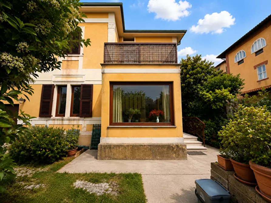 Immagine 1 di Casa indipendente in vendita  a Senigallia