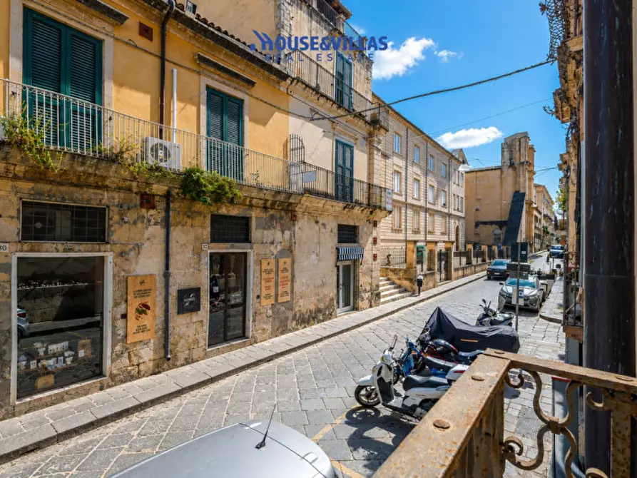 Immagine 3 di Appartamento in vendita  in Via Rocco Pirri a Noto