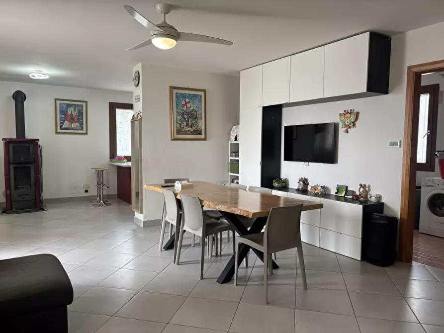 Immagine 1 di Casa bifamiliare in vendita  in Via Angelo Straiotto a Mestrino