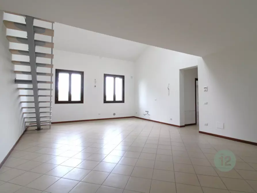 Immagine 5 di Appartamento in vendita  in Viale Dante Alighieri 8 a Concordia Sulla Secchia
