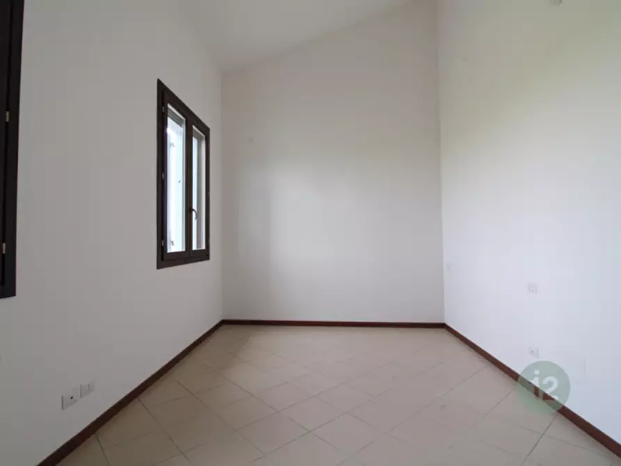 Immagine 11 di Appartamento in vendita  in Viale Dante Alighieri 8 a Concordia Sulla Secchia