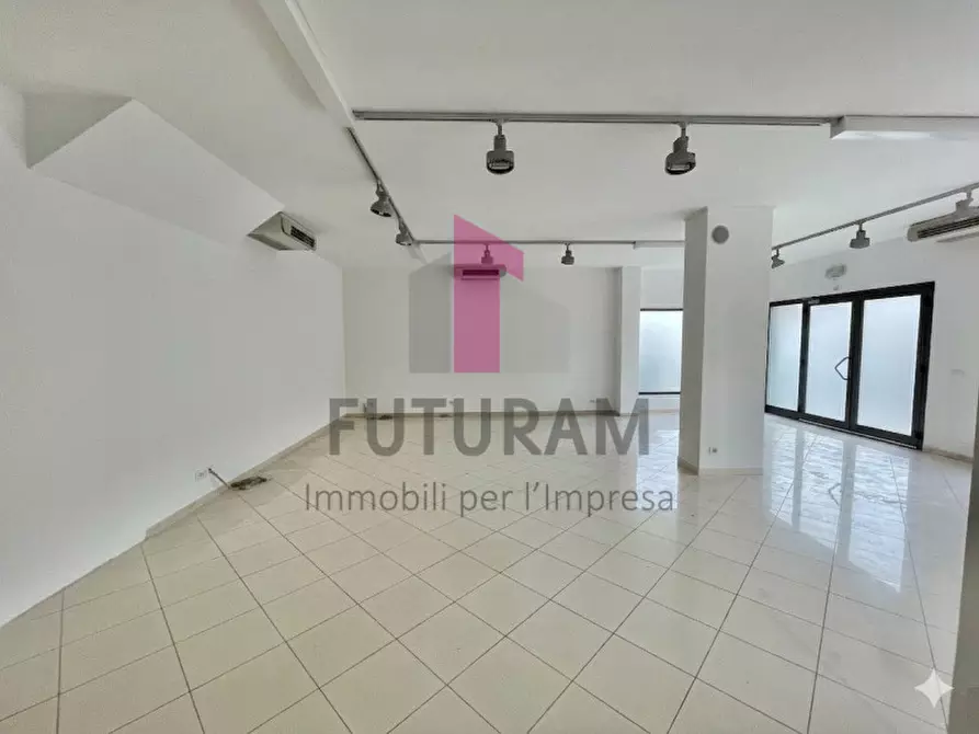 Immagine 5 di Negozio in affitto  a Cittadella