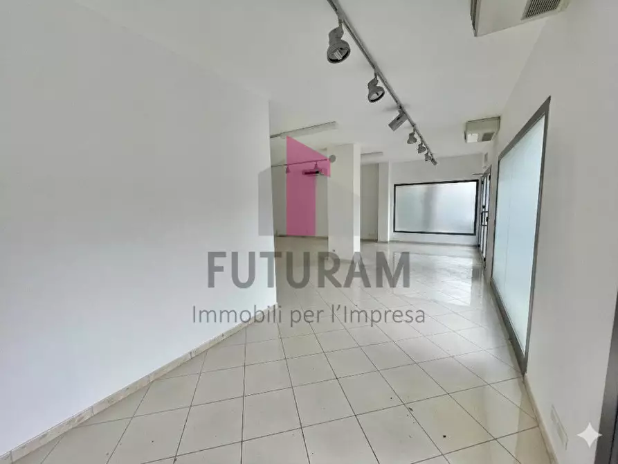 Immagine 6 di Negozio in affitto  a Cittadella