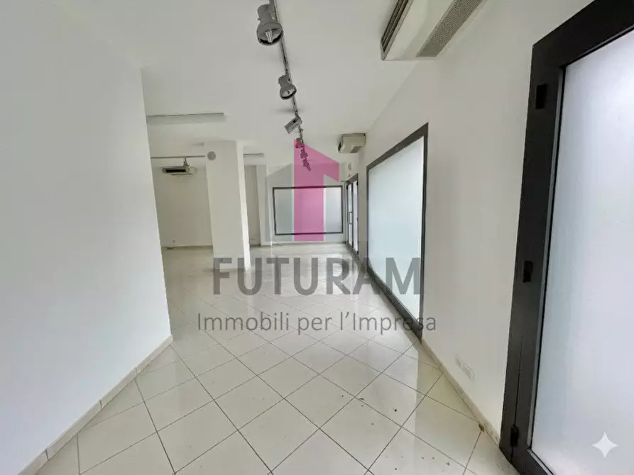 Immagine 7 di Negozio in affitto  a Cittadella