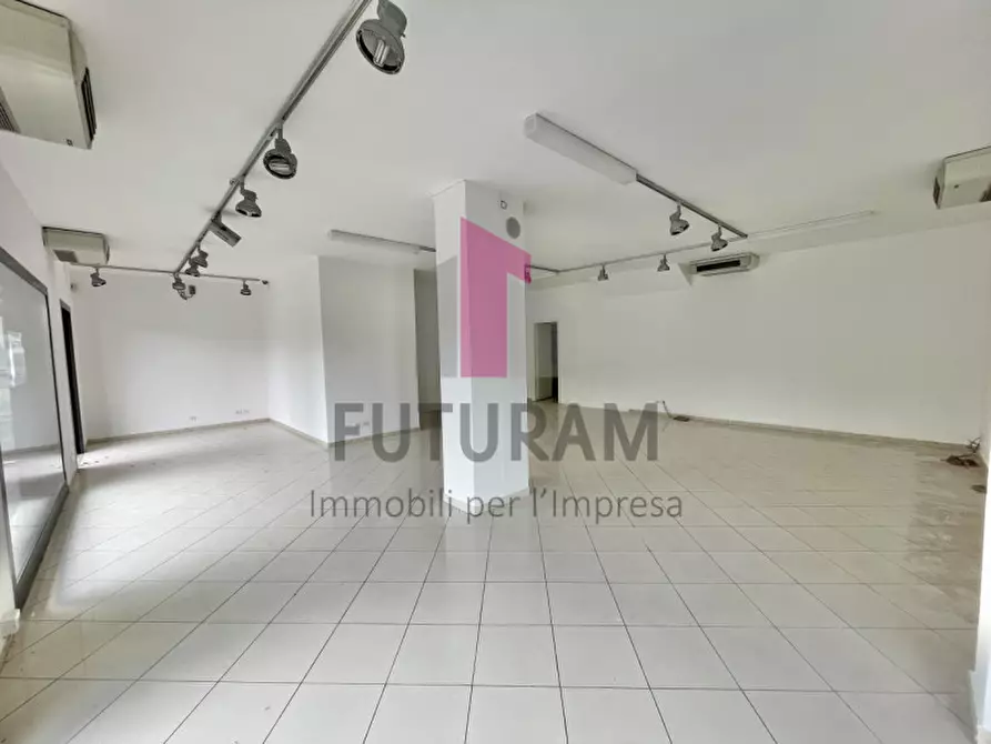 Immagine 11 di Negozio in affitto  a Cittadella