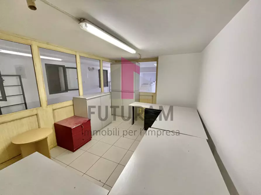 Immagine 15 di Negozio in affitto  a Cittadella