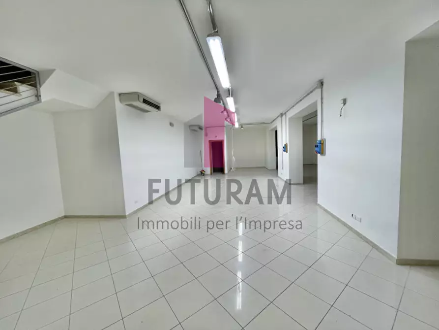 Immagine 18 di Negozio in affitto  a Cittadella