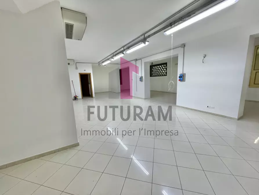 Immagine 19 di Negozio in affitto  a Cittadella