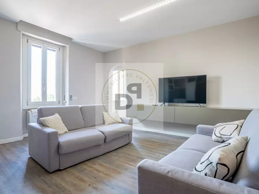Immagine 6 di Palazzo in vendita  in via pozzolo a Lonato del Garda