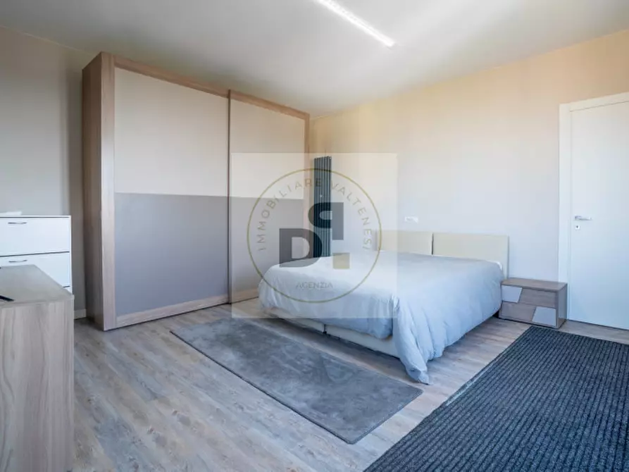 Immagine 8 di Palazzo in vendita  in via pozzolo a Lonato del Garda