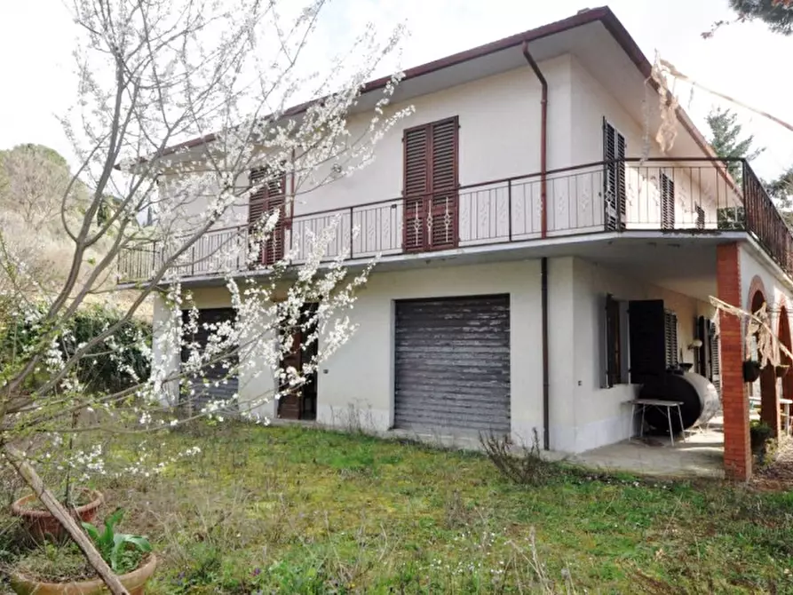 Immagine 1 di Villa in vendita  a Castelfranco Piandiscò