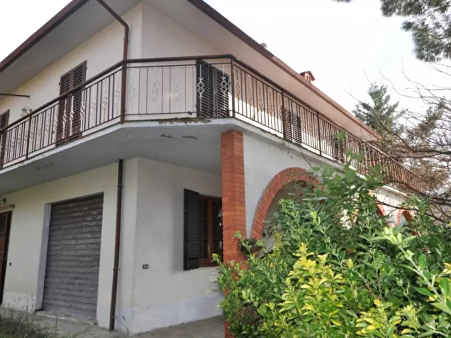 Immagine 2 di Villa in vendita  a Castelfranco Piandiscò