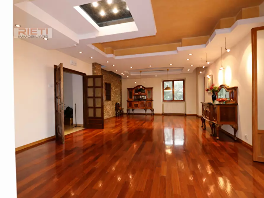 Immagine 3 di Villa in vendita  in VIa Giacomo Matteotti a Poggio Moiano