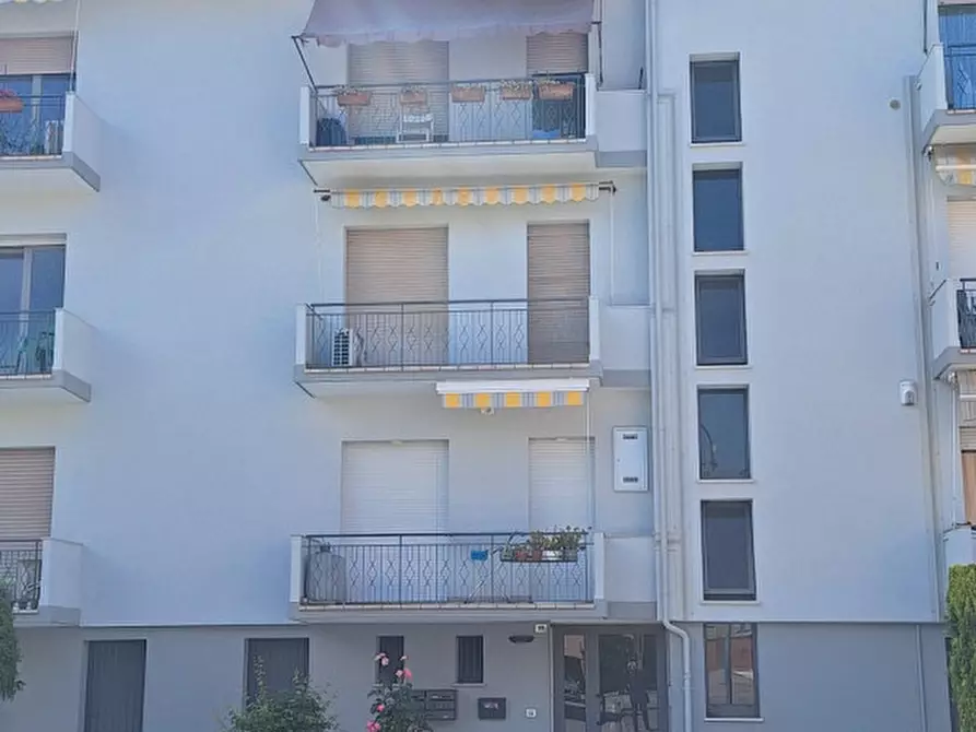 Immagine 1 di Appartamento in vendita  in Via Irpinia a Venezia