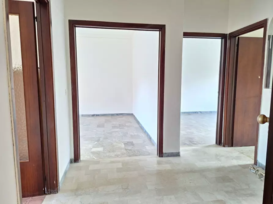 Immagine 3 di Appartamento in vendita  in Via Irpinia a Venezia