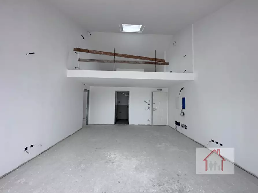 Immagine 1 di Appartamento in vendita  a Giavera Del Montello