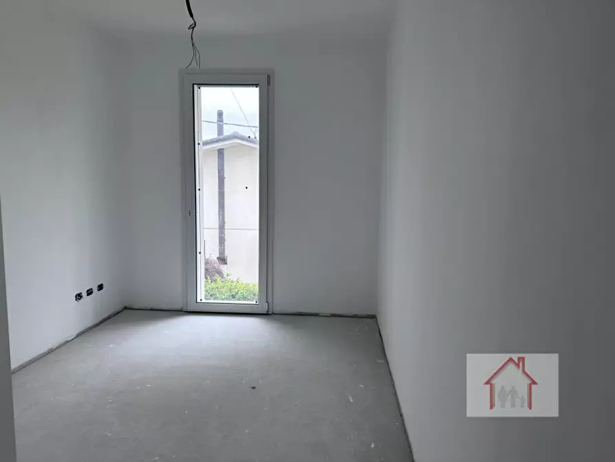 Immagine 8 di Appartamento in vendita  a Giavera Del Montello