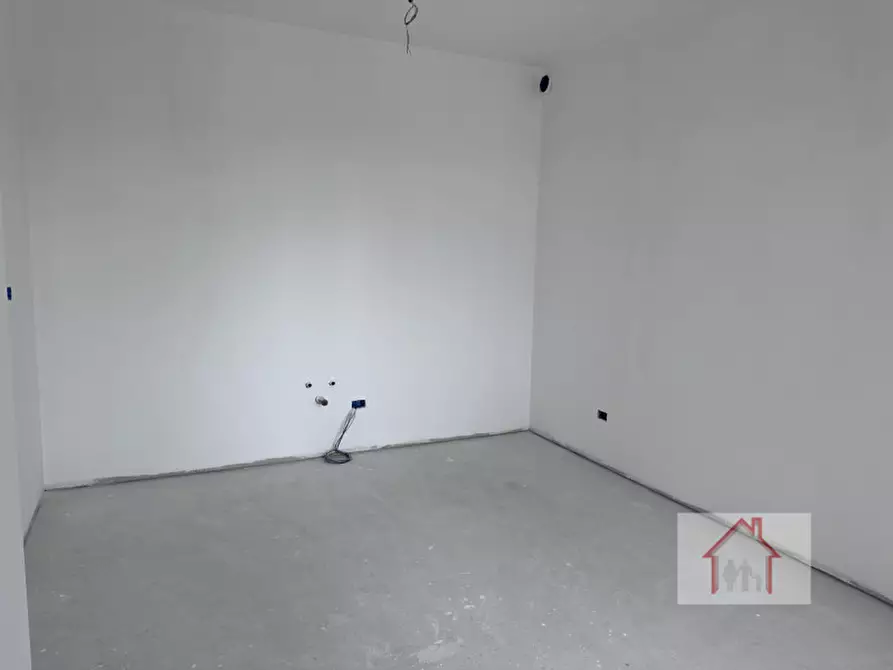 Immagine 11 di Appartamento in vendita  a Giavera Del Montello
