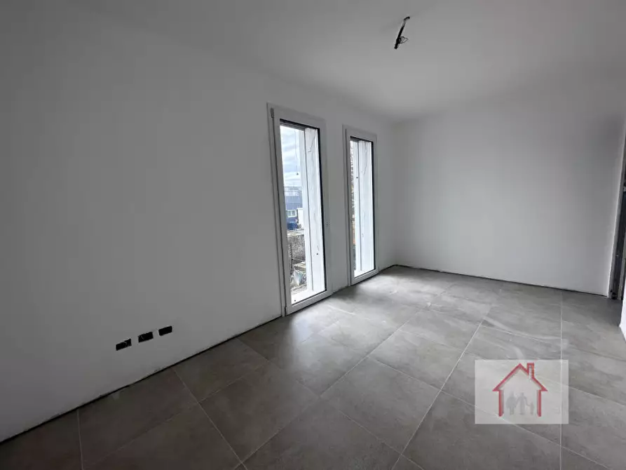 Immagine 15 di Appartamento in vendita  a Giavera Del Montello