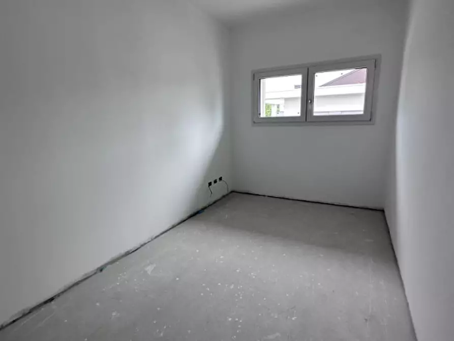 Immagine 19 di Appartamento in vendita  a Giavera Del Montello