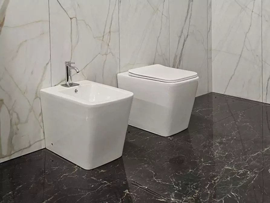 Immagine 24 di Appartamento in vendita  in Via Ettore Andreis a Desenzano Del Garda