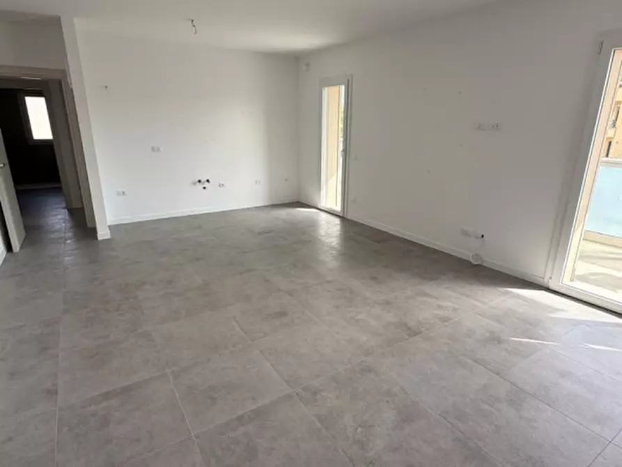 Immagine 1 di Appartamento in vendita  in Via Raffaello Sanzio a Senigallia