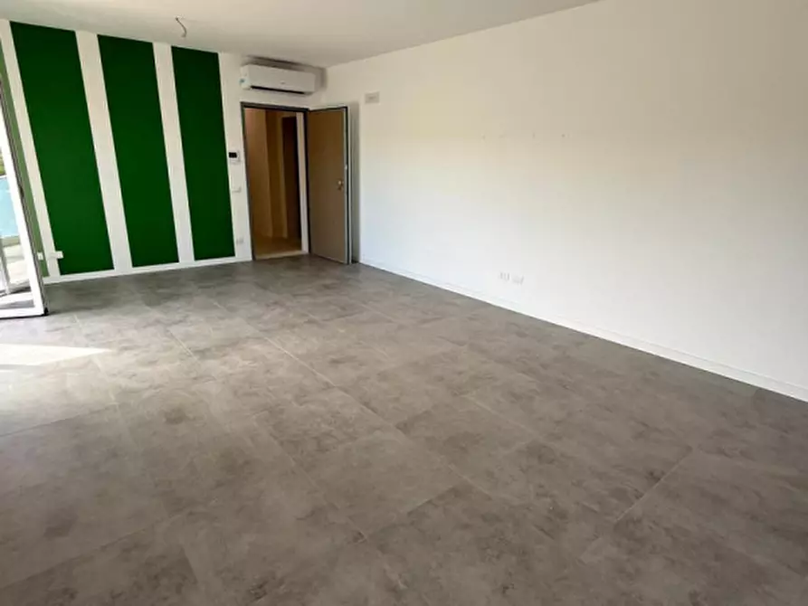 Immagine 2 di Appartamento in vendita  in Via Raffaello Sanzio a Senigallia