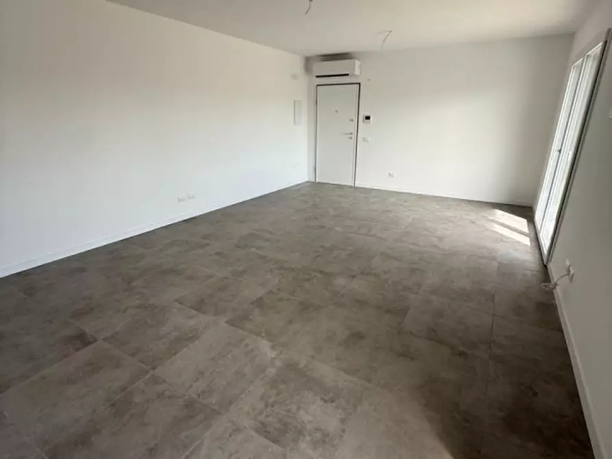 Immagine 8 di Appartamento in vendita  in Via Raffaello Sanzio a Senigallia
