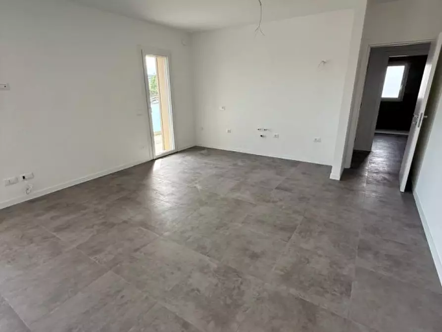 Immagine 9 di Appartamento in vendita  in Via Raffaello Sanzio a Senigallia