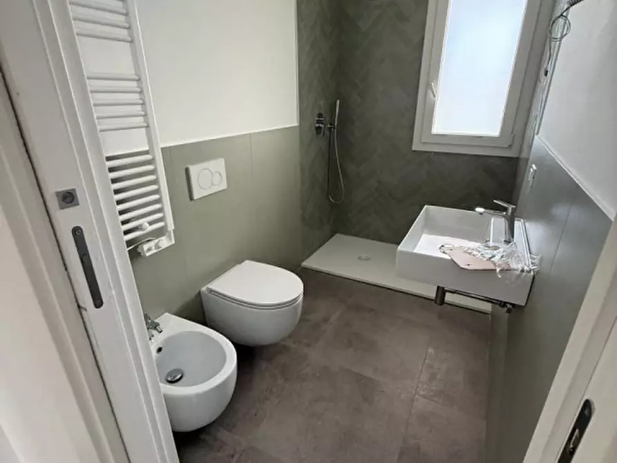 Immagine 10 di Appartamento in vendita  in Via Raffaello Sanzio a Senigallia