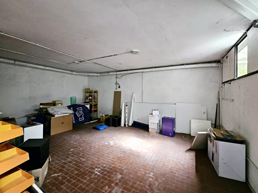 Immagine 8 di Negozio in vendita  in via guido reni a Padova