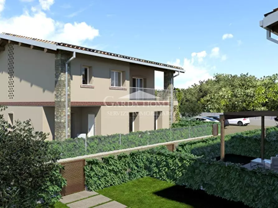 Immagine 1 di Appartamento in vendita  in Via Ettore Andreis a Desenzano Del Garda