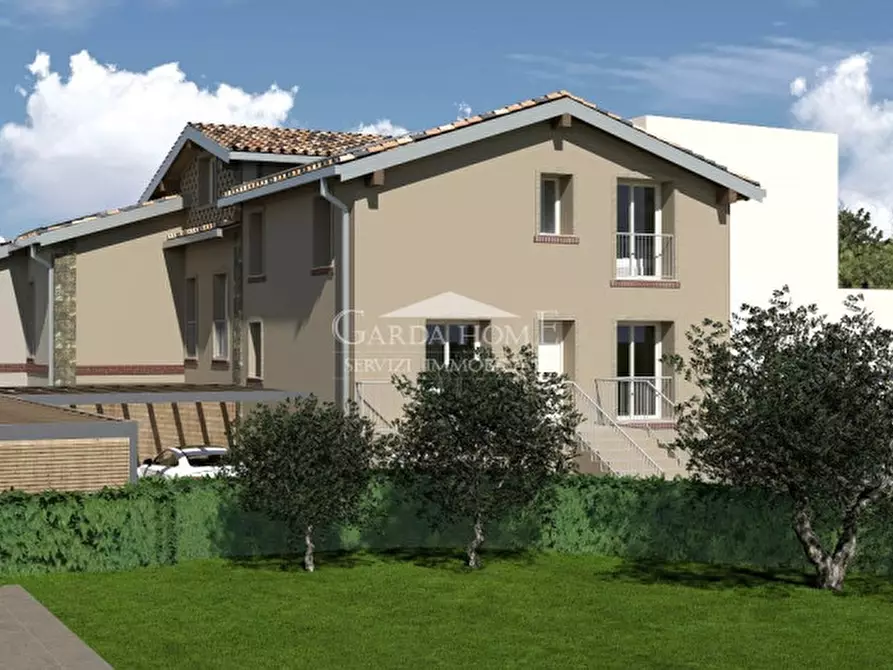 Immagine 10 di Appartamento in vendita  in Via Ettore Andreis a Desenzano Del Garda