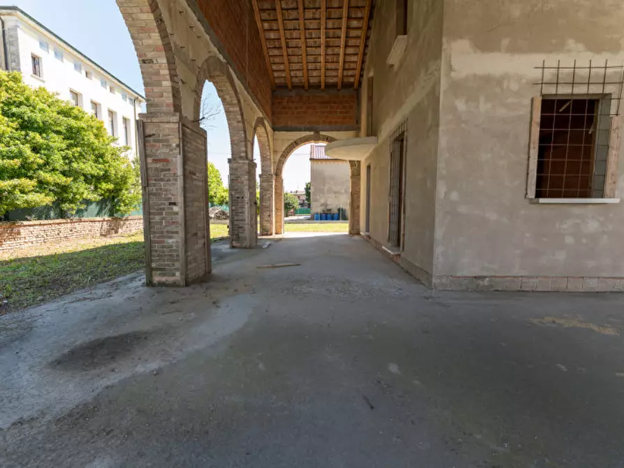 Immagine 12 di Villa in vendita  in Via 8 Marzo, snc a Campolongo Maggiore