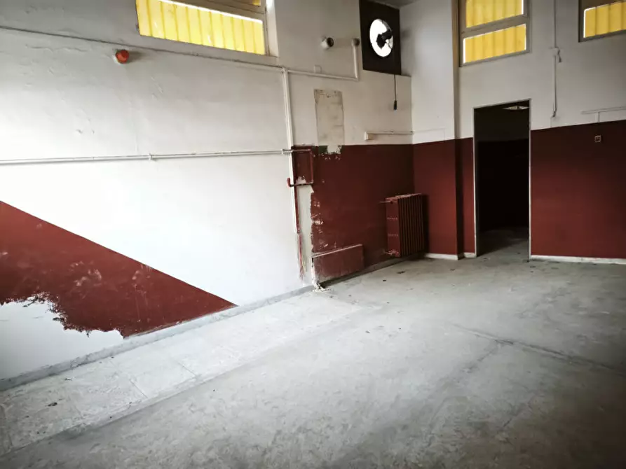 Immagine 3 di Negozio in affitto  in GALLERIA CAVOUR a Andria