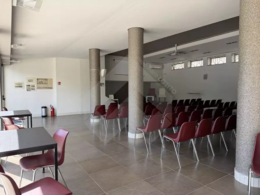Immagine 5 di Negozio in vendita  in Corso Cavour a Andria