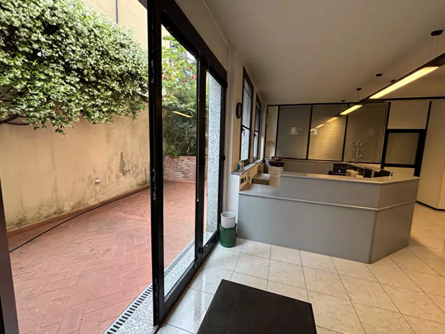 Immagine 1 di Ufficio in vendita  in VIA DEI ROSSI a Scandicci