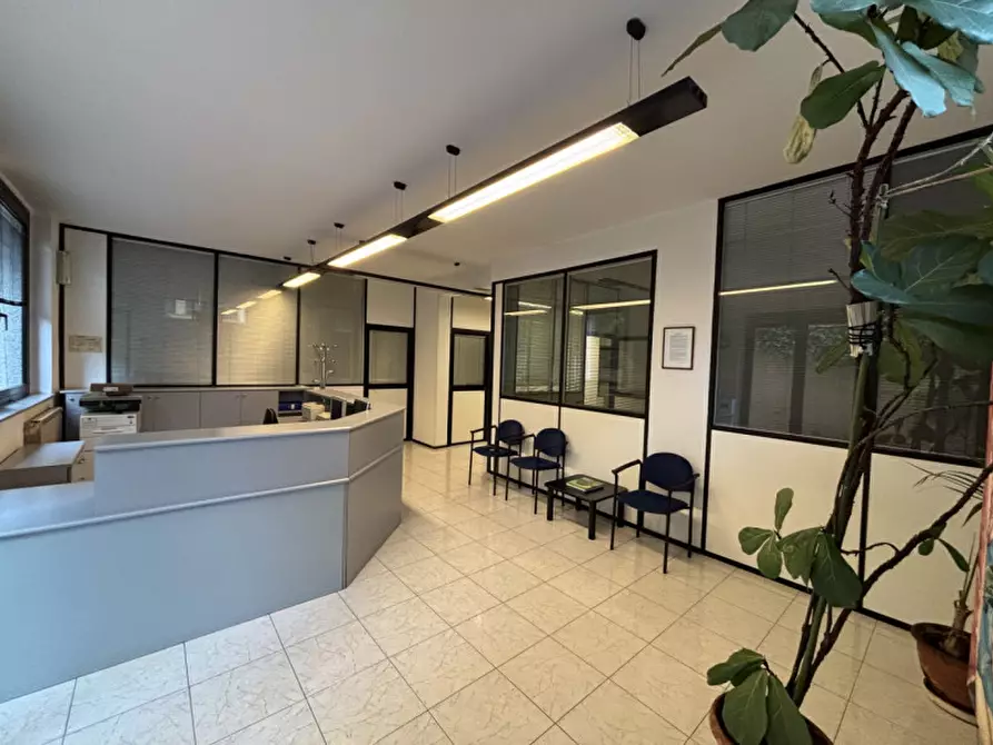 Immagine 3 di Ufficio in vendita  in VIA DEI ROSSI a Scandicci